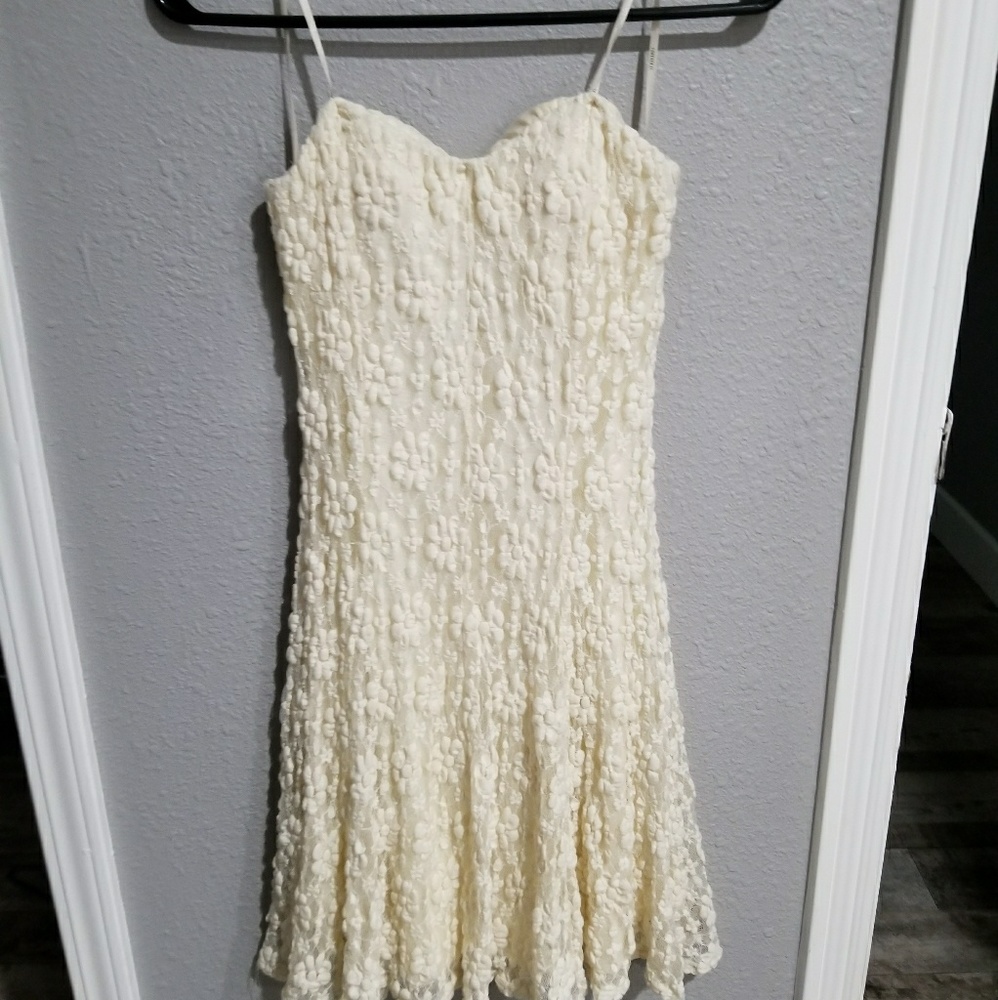 White lace dress